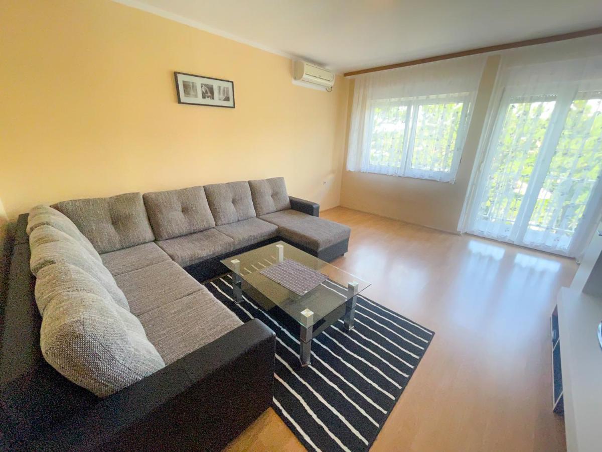 Apartmani Combaj Jadranovo Exterior foto