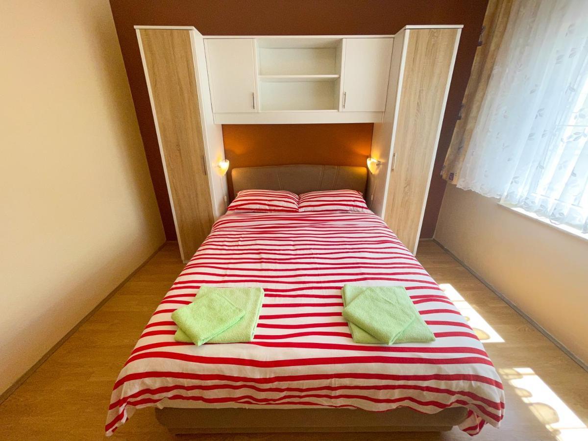 Apartmani Combaj Jadranovo Exterior foto