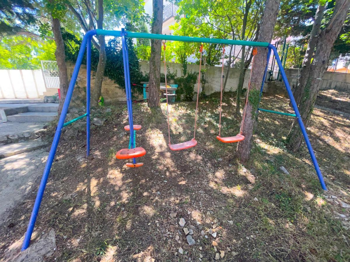 Apartmani Combaj Jadranovo Exterior foto